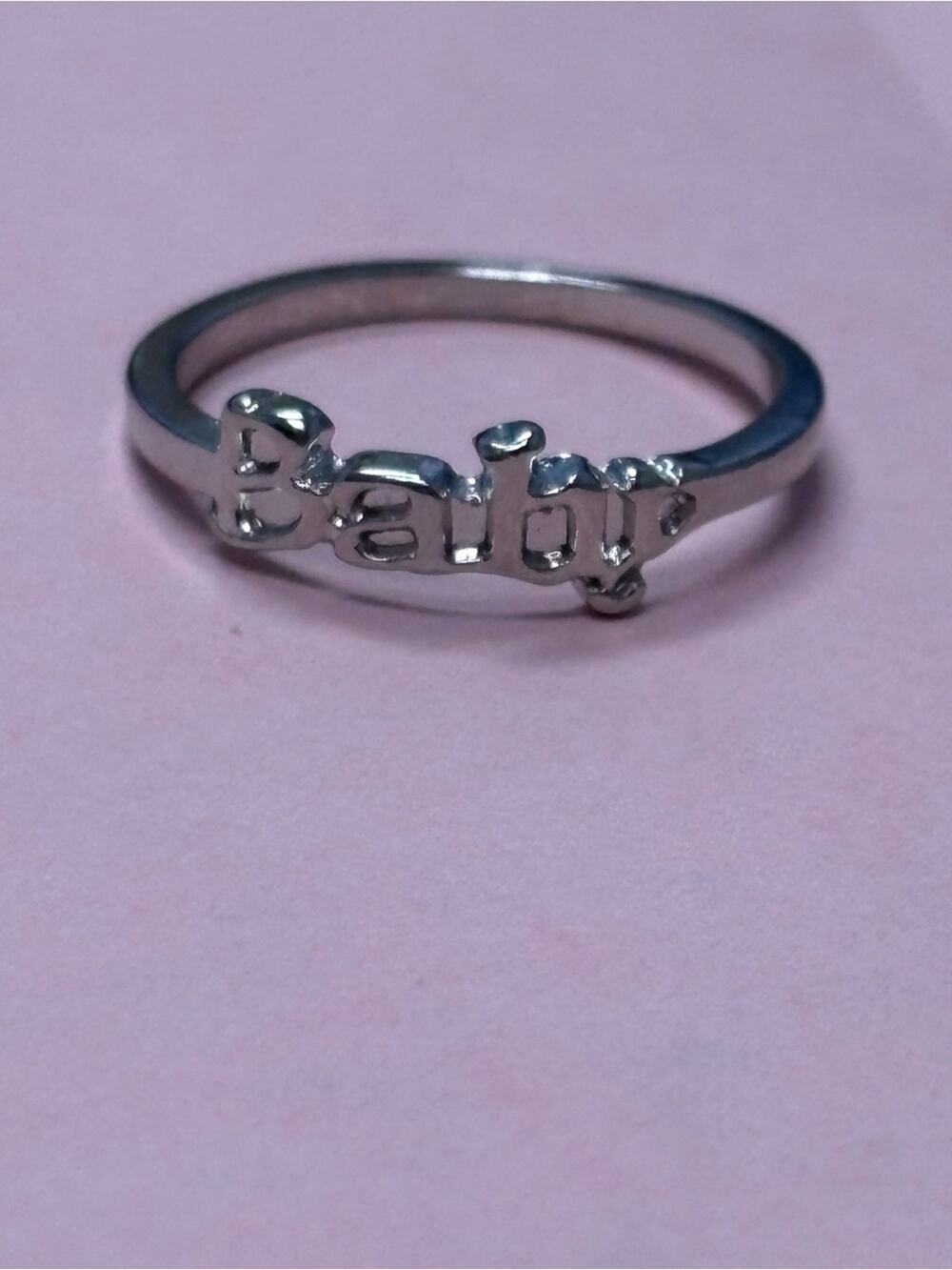 Silver Tone “Baby” Name Ring – Size 7 / 17mm – NWOT ✨